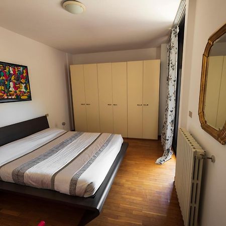 Ferienwohnung Garda Fantasy Terrazza Desenzano del Garda Exterior foto