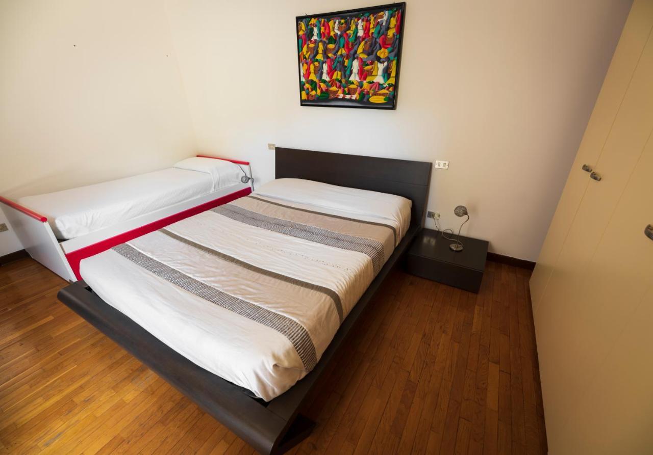 Ferienwohnung Garda Fantasy Terrazza Desenzano del Garda Exterior foto